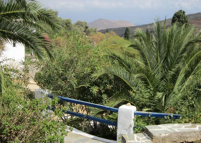 Lefkes Village Λεύκες