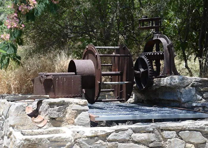 Ξενοδοχείο Lefkes Village 4*