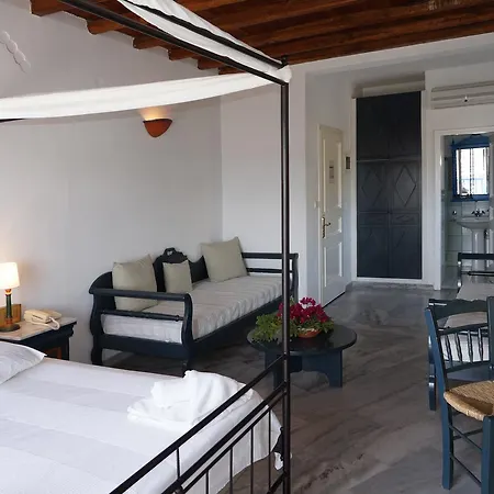 Otel Lefkes Village