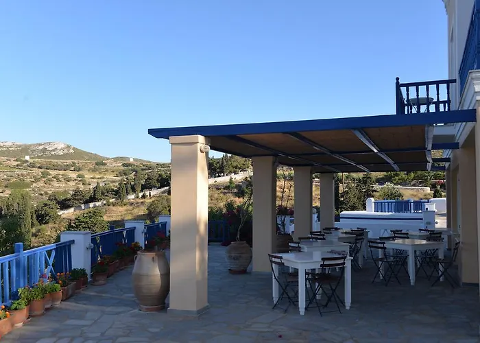 Hotel Lefkes Village