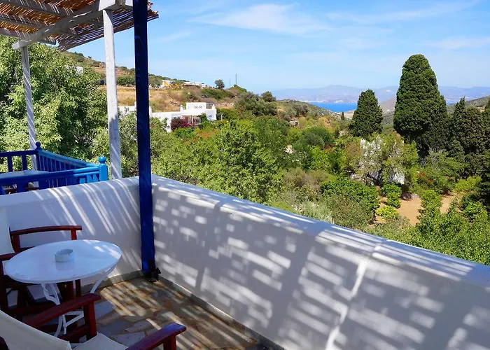 Hotel Lefkes Village